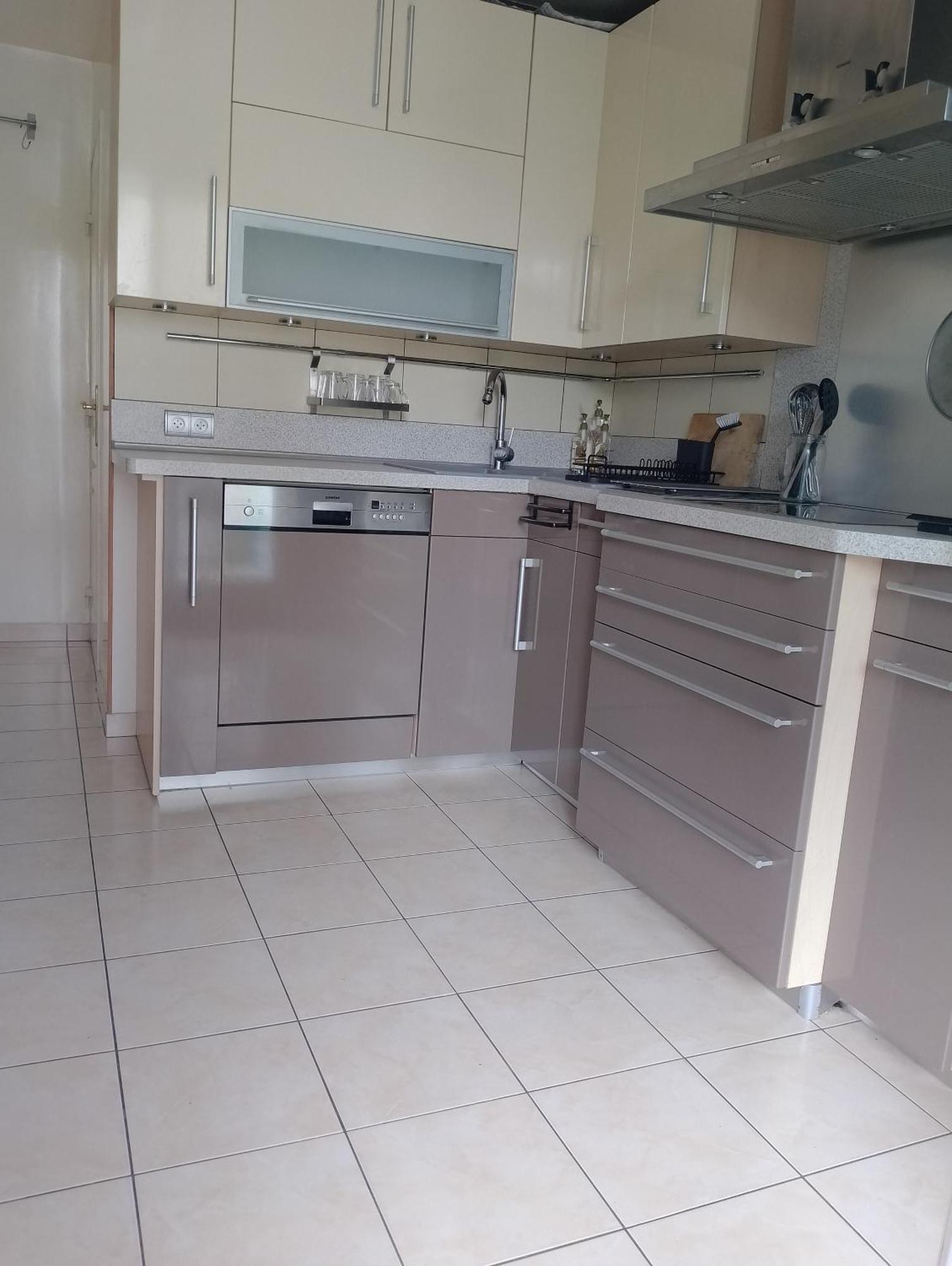 Appartement Residentiel Au Vert Et Au Frais Montigny-le-Bretonneux Exterior photo